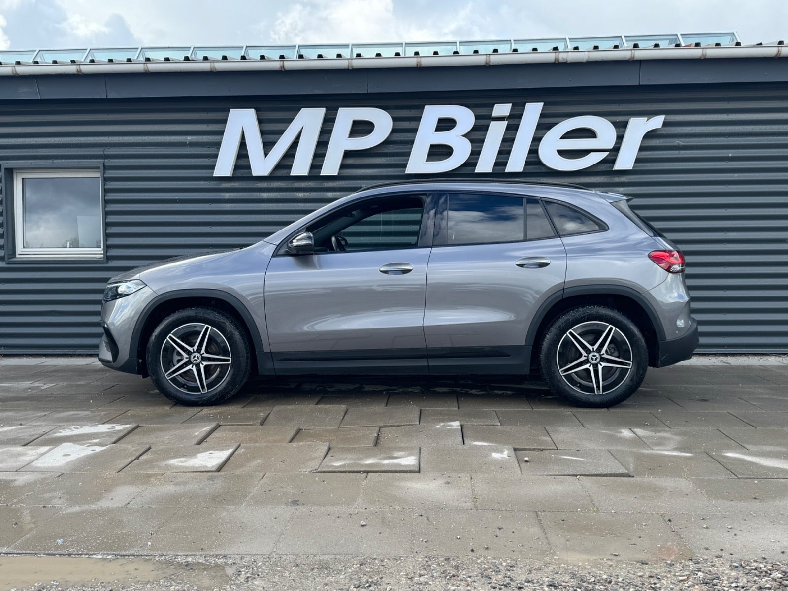 Billede af Mercedes EQA300  AMG Line 4Matic