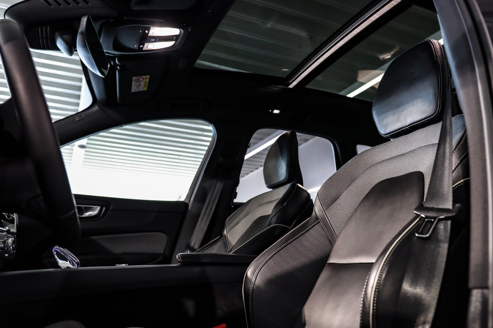 Billede af Volvo XC60 2,0 T8 ReCharge Ultimate Dark aut. AWD
