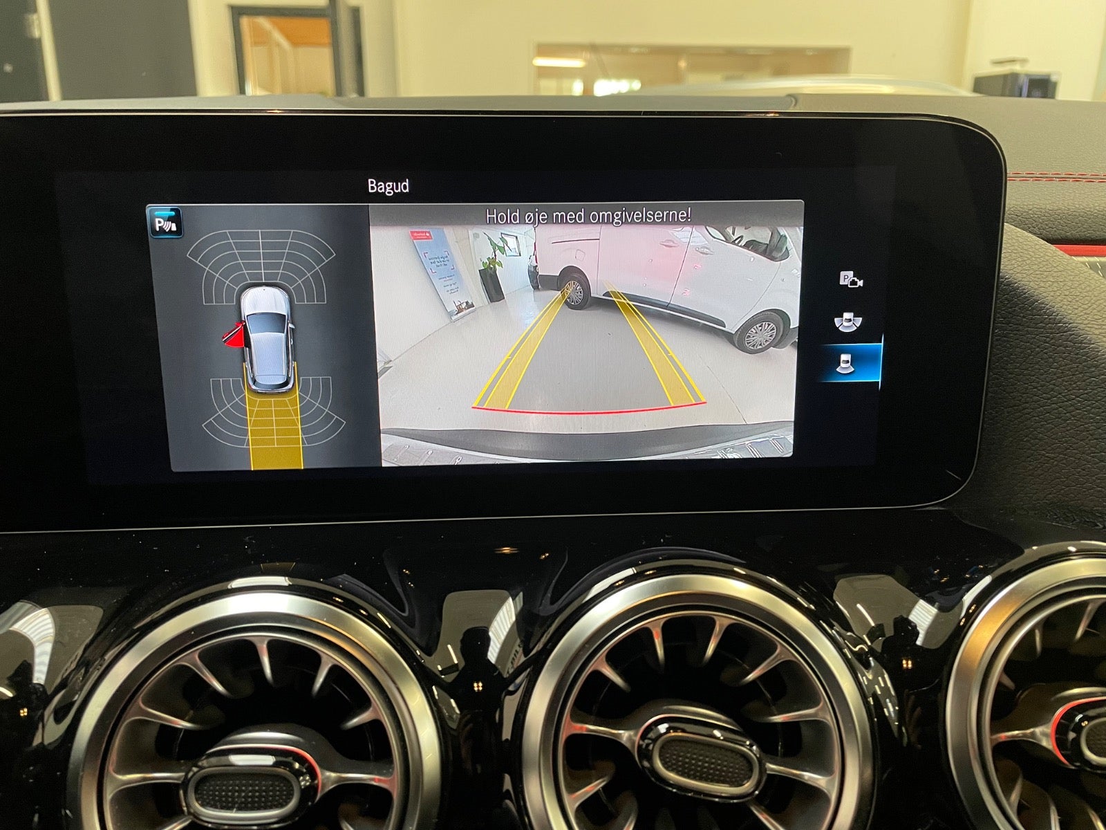 Billede af Mercedes EQA350  AMG Line 4Matic