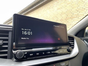 Kia Ceed PHEV Upgrade Intro SW DCT