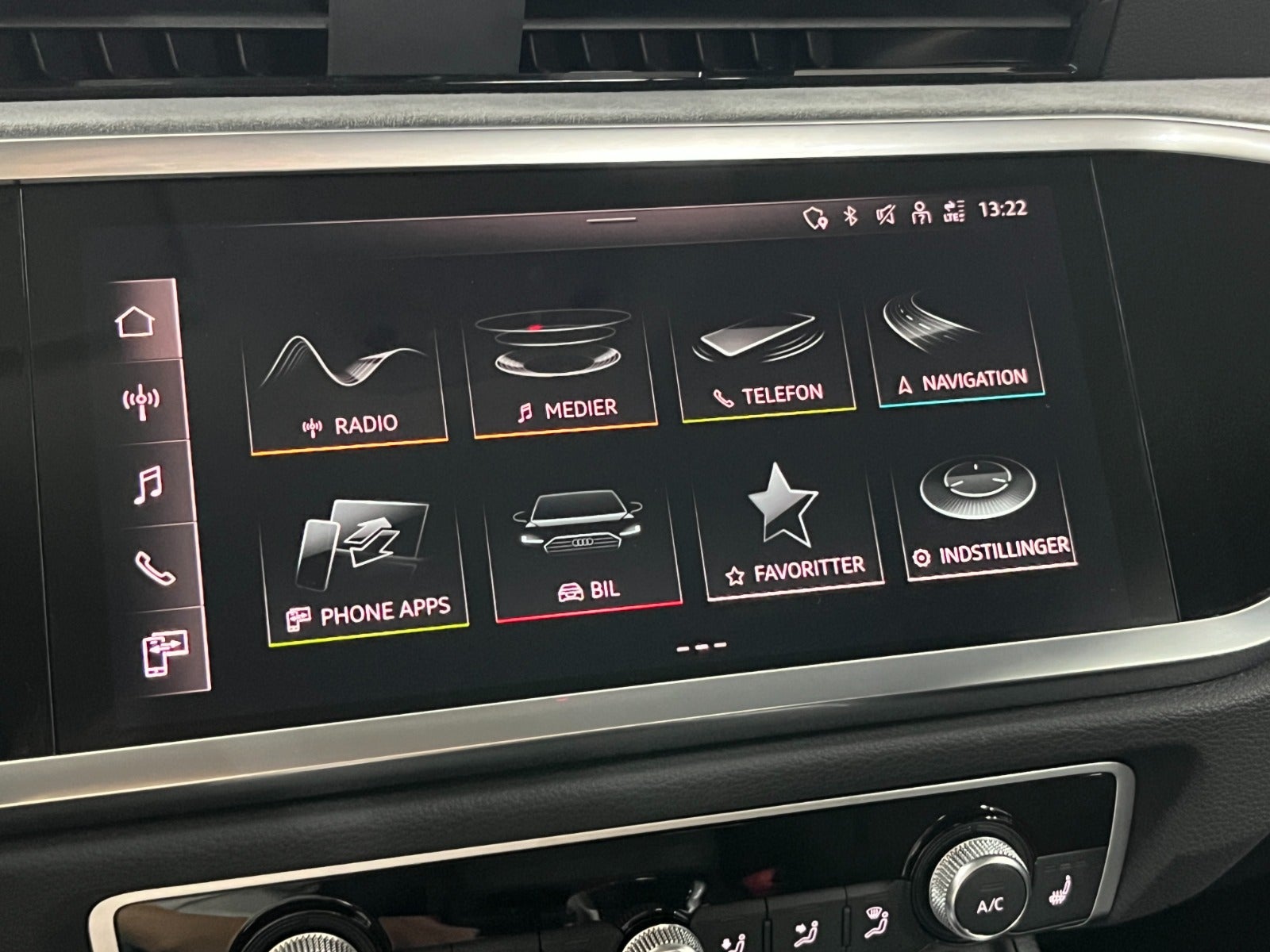 Billede af Audi Q3 45 TFSi e Attitude plus Sportback S-tr.