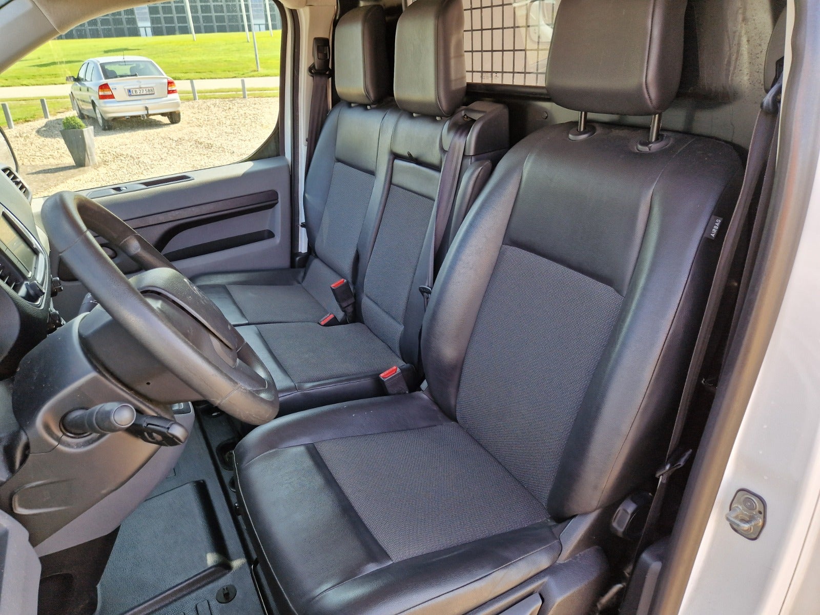 Billede af Citroën Jumpy 2,0 BlueHDi 122 L2