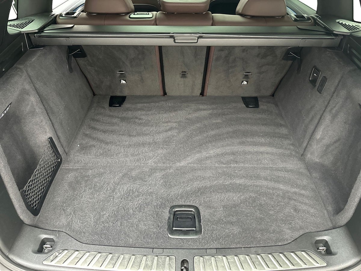 BMW iX3 Charged Plus billede 13