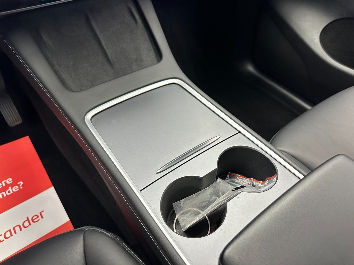 Billede af Tesla Model Y  RWD