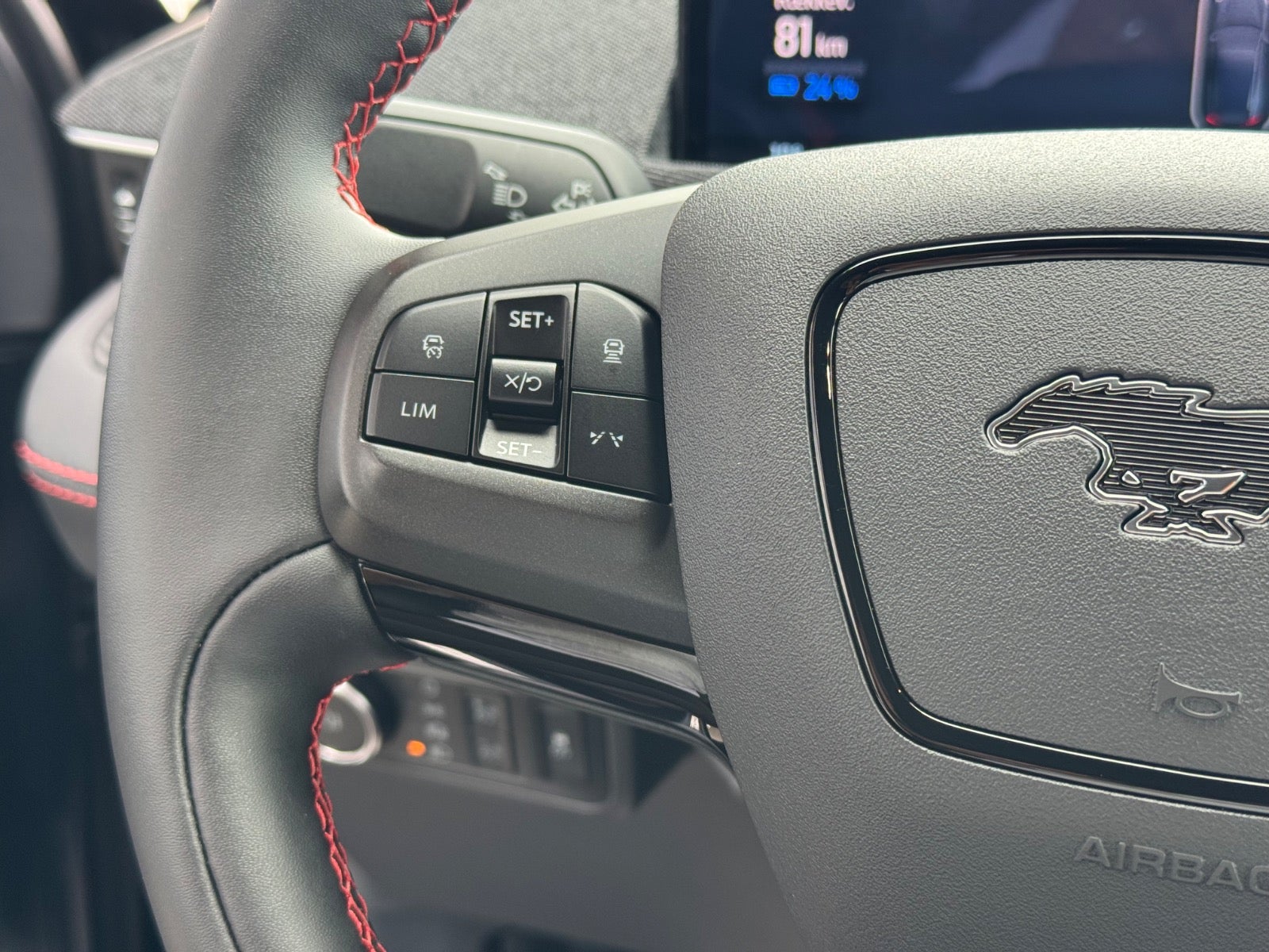Billede af Ford Mustang Mach-E 73 Premium Standard Range AWD