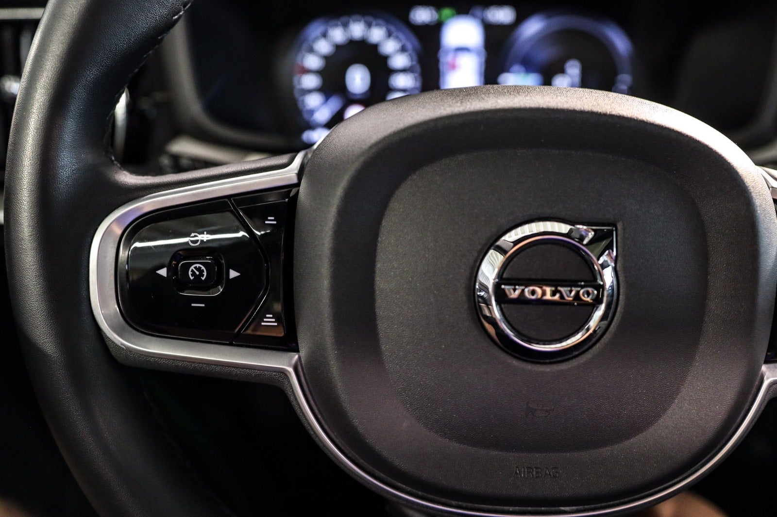 Billede af Volvo V60 2,0 T8 ReCharge R-Design aut. AWD