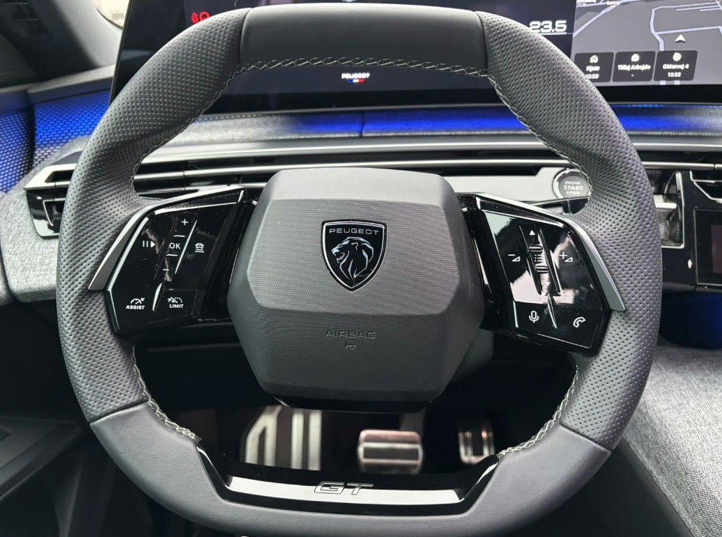 Billede af Peugeot e-3008 77 GT Pack