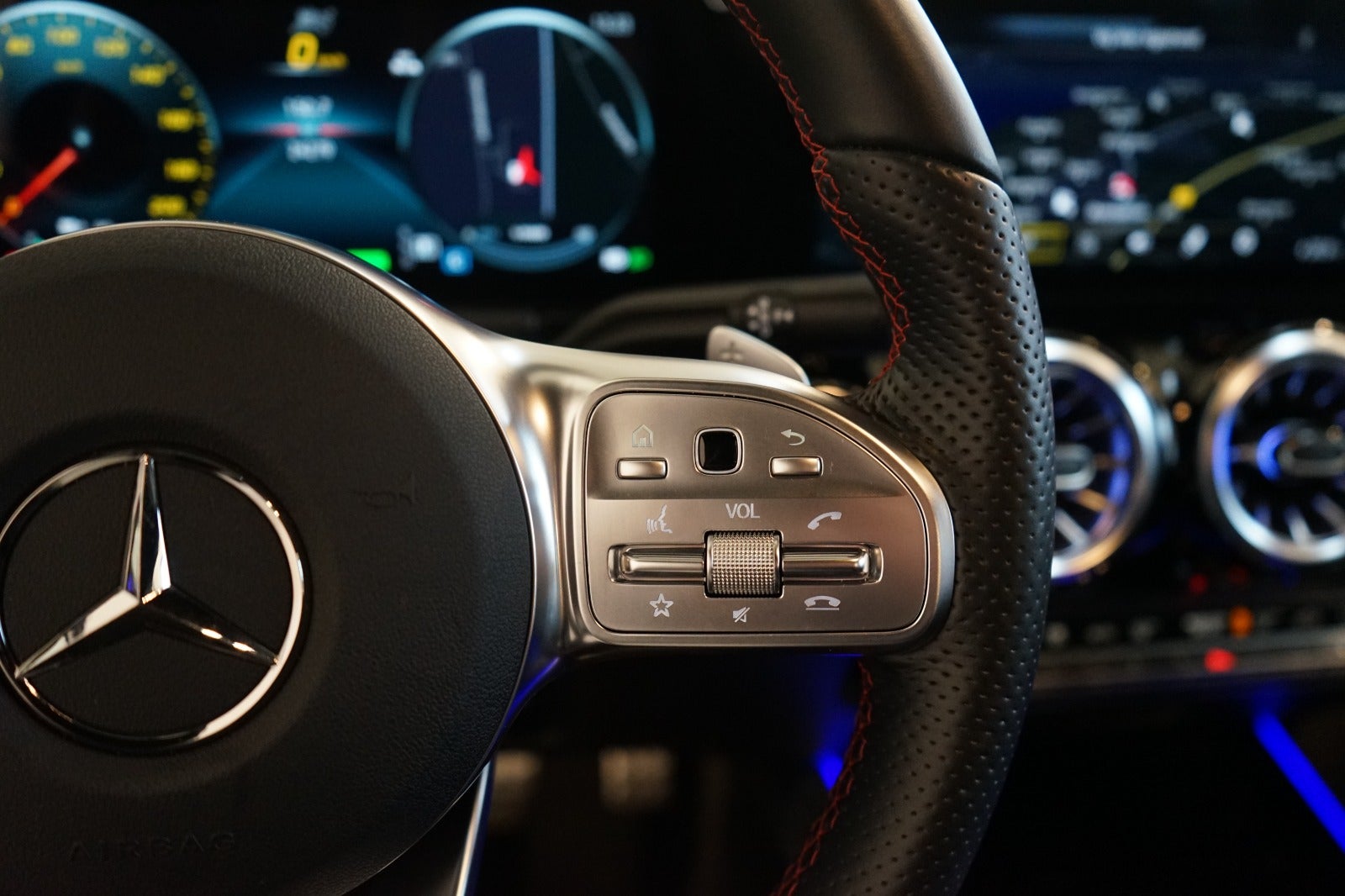 Mercedes EQA250