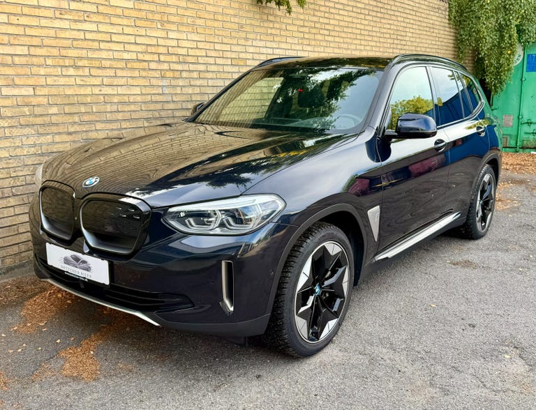 BMW iX3 Charged Plus
