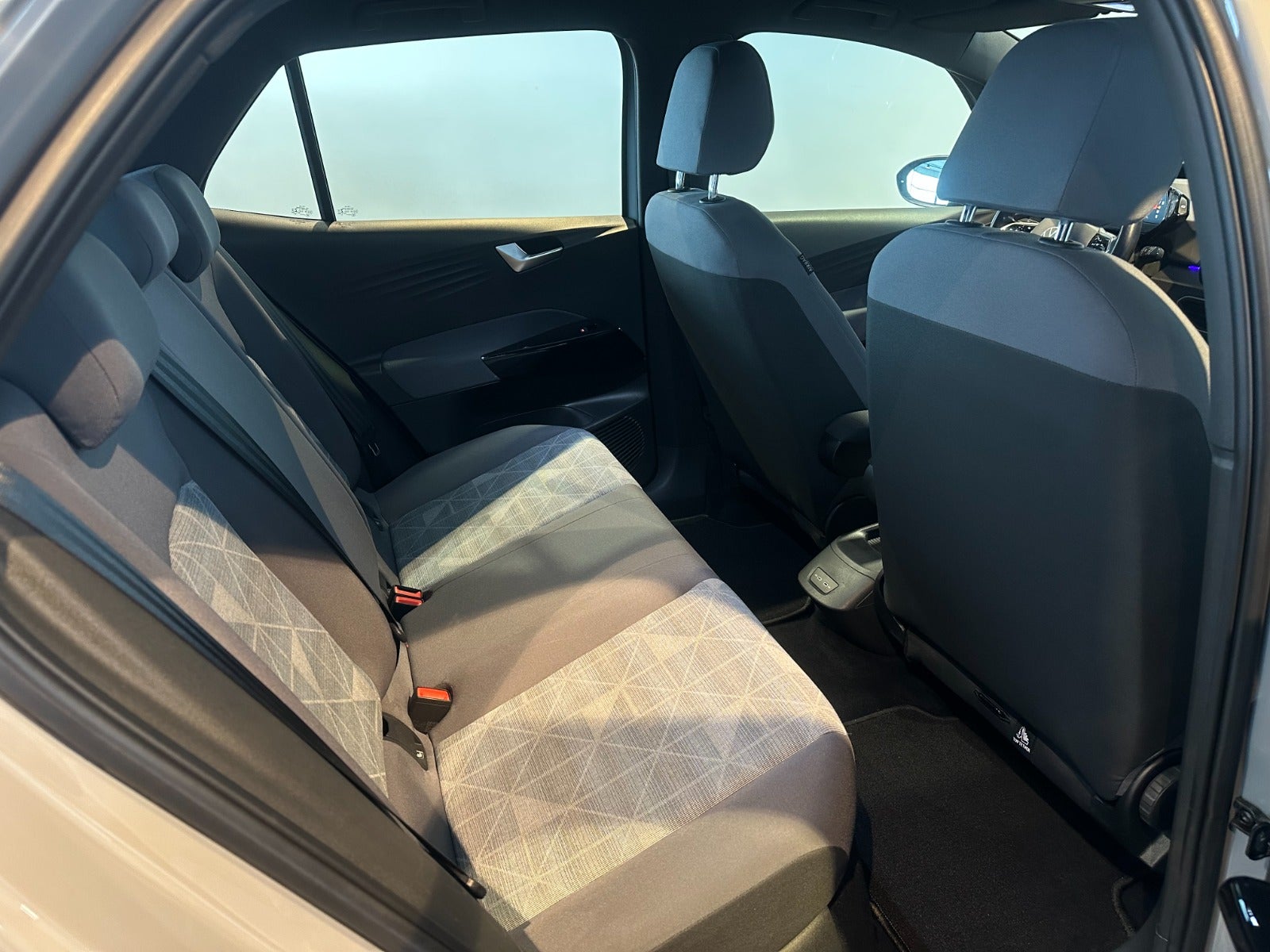 VW ID.3 58 Life 5d - 8