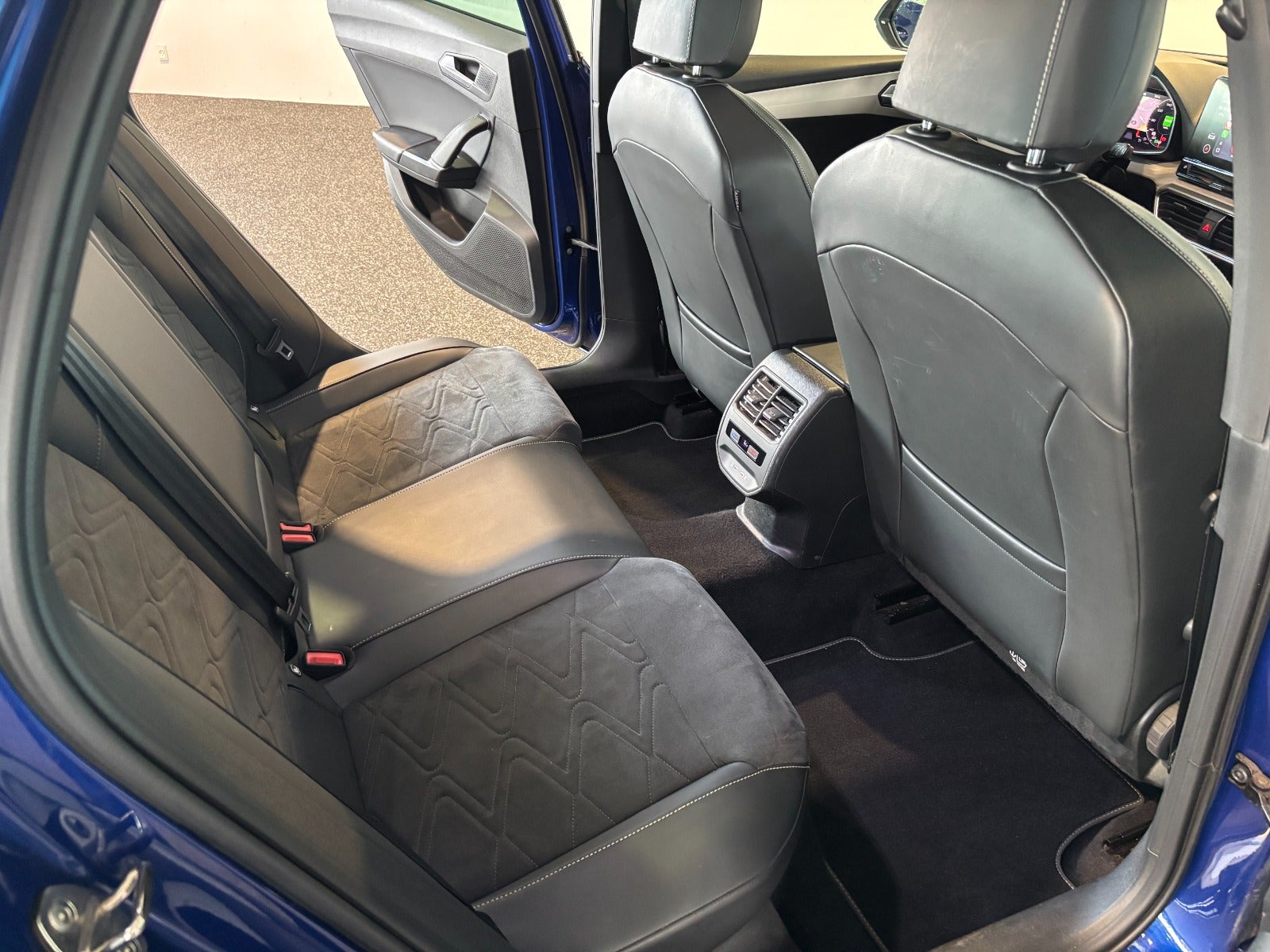 Seat Leon 1,4 eHybrid Xcellence Sportstourer DSG 5d - 8