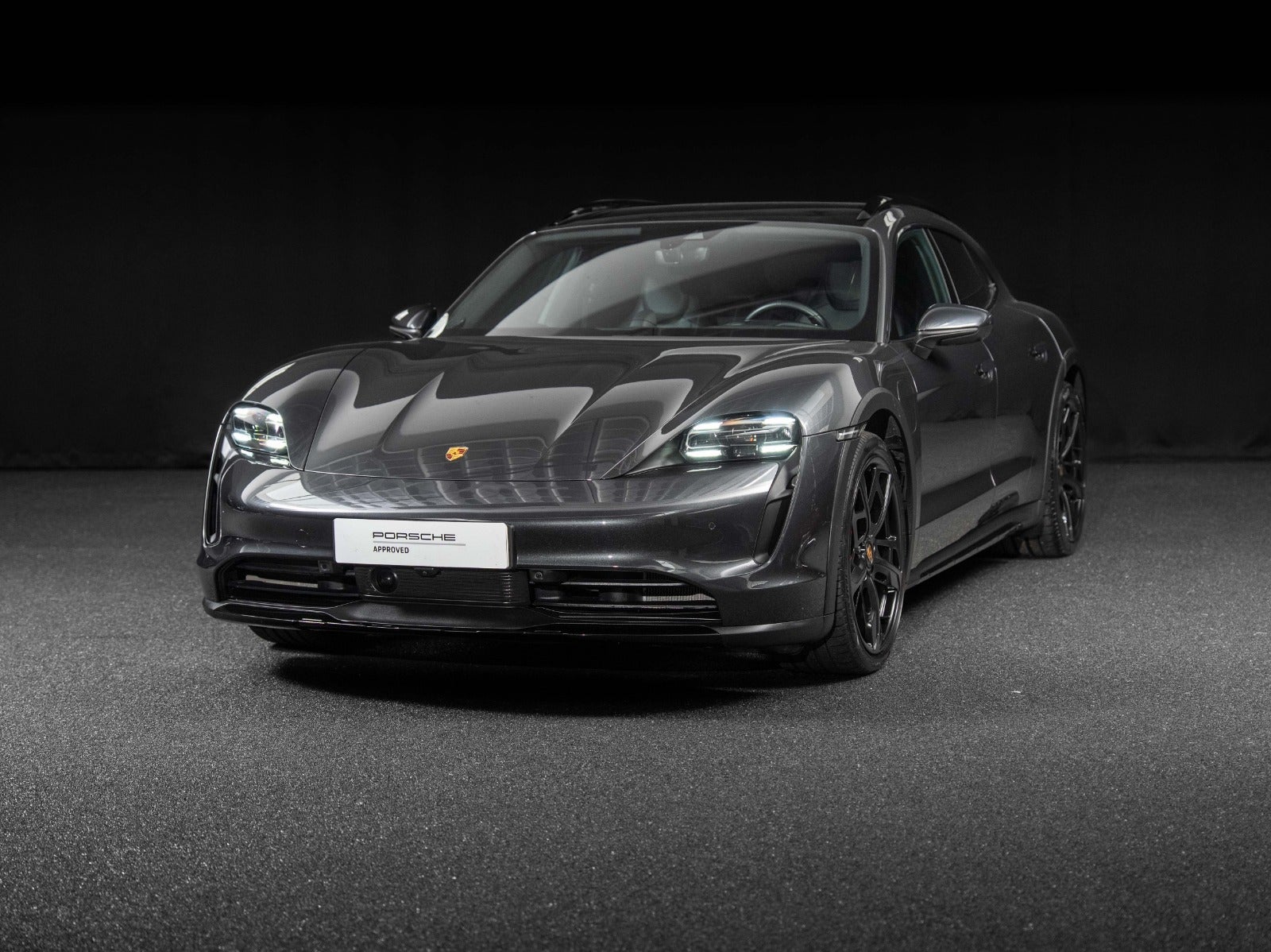 Gallery image 1 of 18