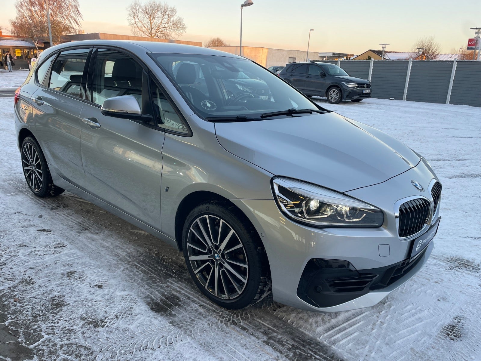 BMW 225xe 2019