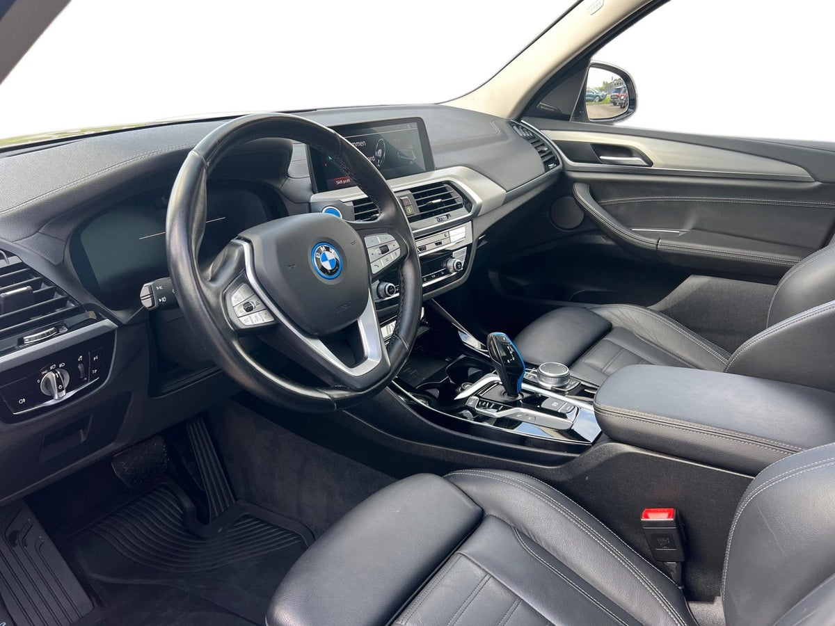 BMW iX3 Charged Plus billede 3