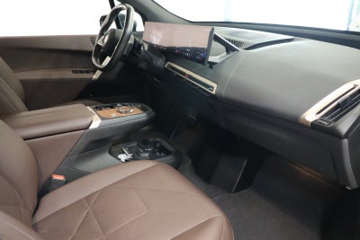 BMW iX xDrive40 Fully Charged