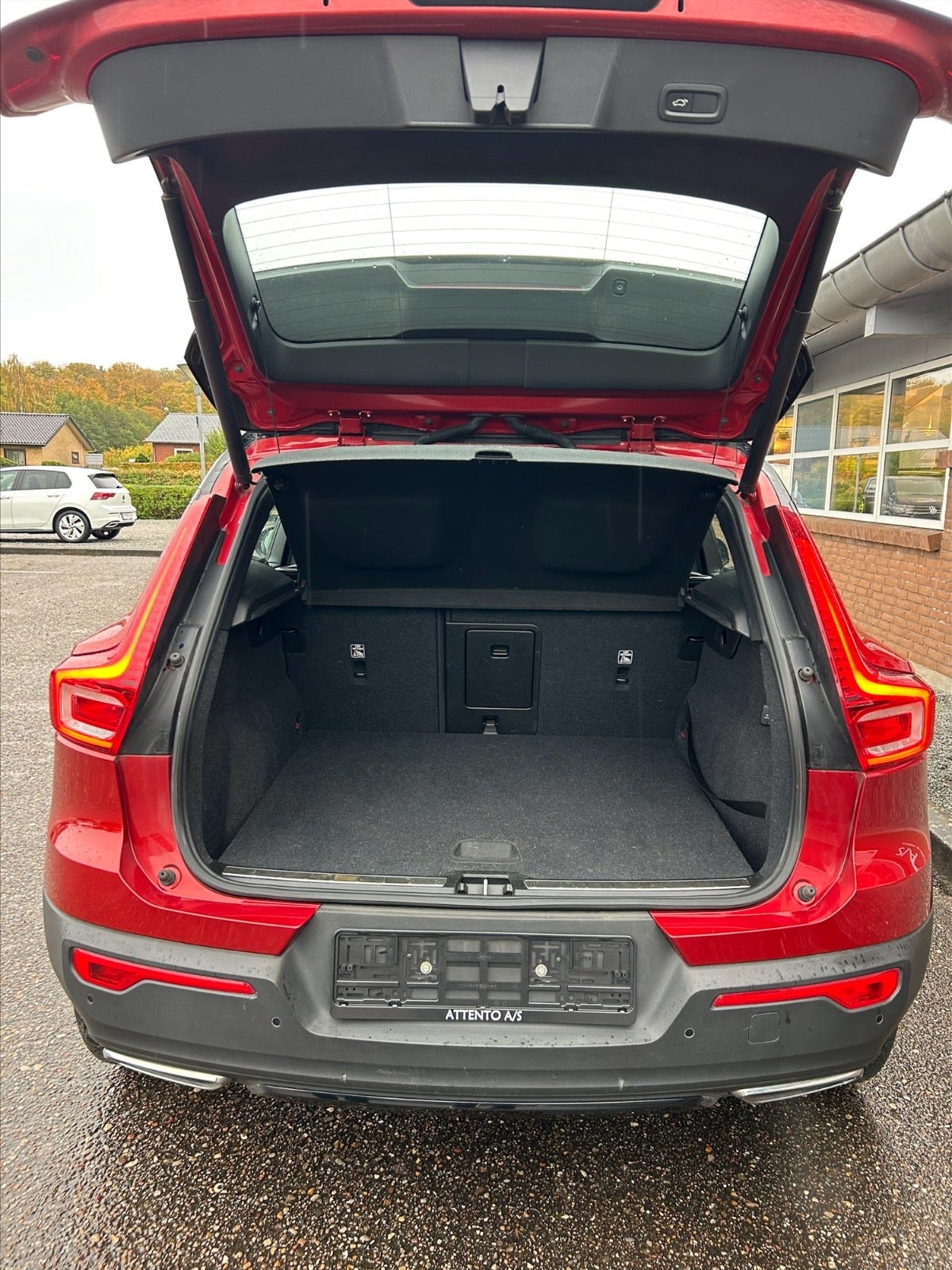 Billede af Volvo XC40 2,0 D4 190 R-Design aut. AWD