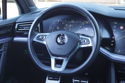 VW Touareg TDi 286 R-line aut. 4Motion Van