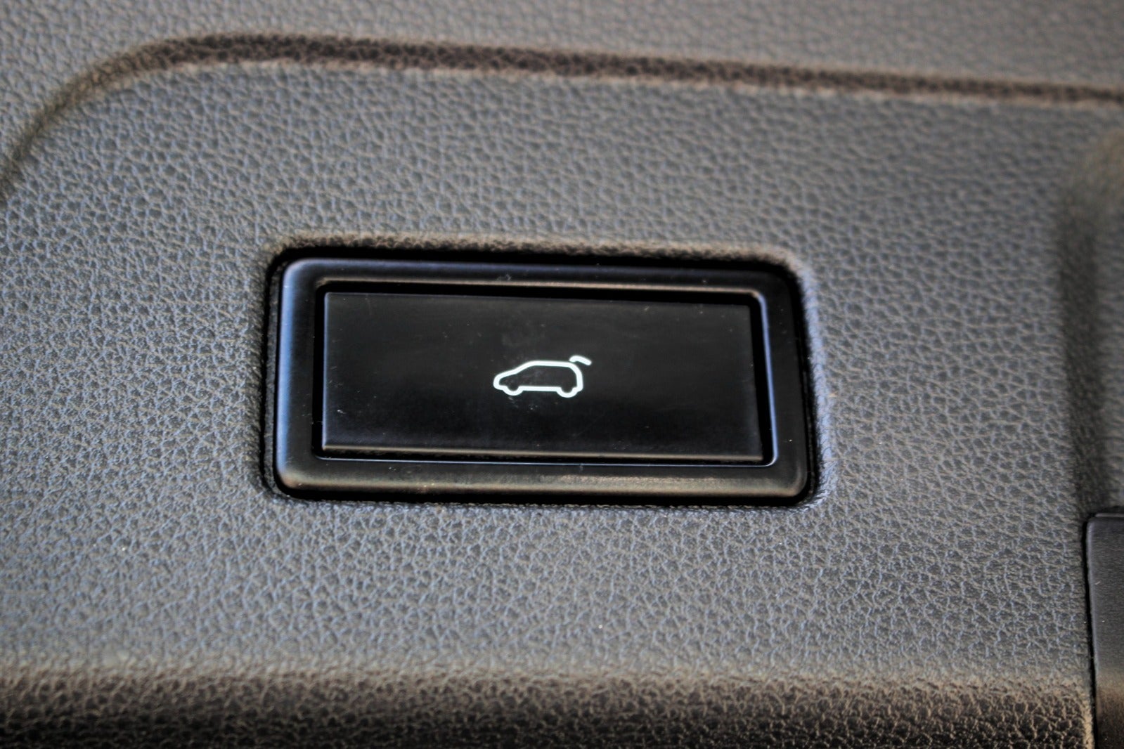 VW Touran TDi 190 R-line DSG Van