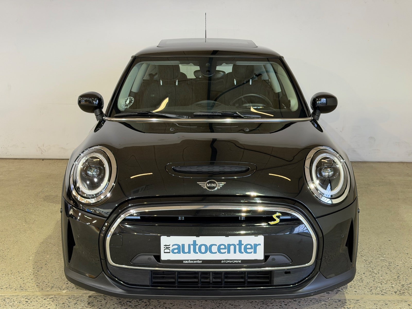 MINI Cooper SE Essential