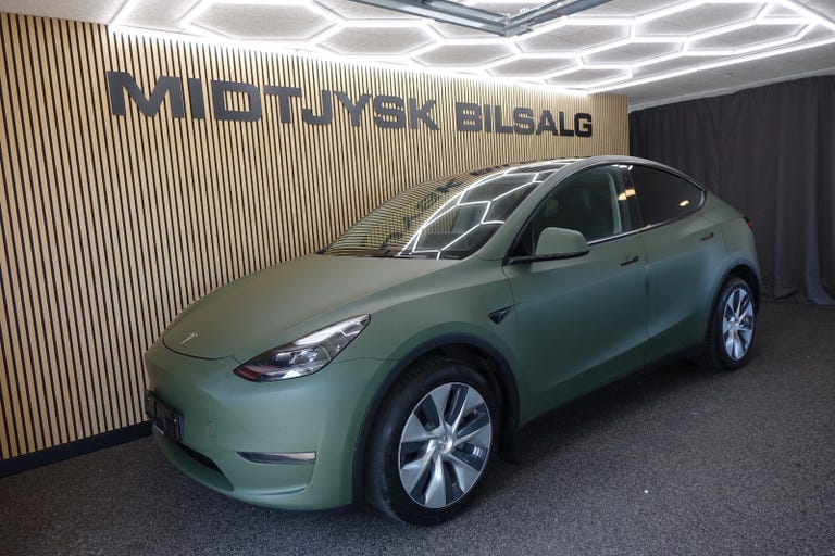 Tesla Model Y Long Range AWD