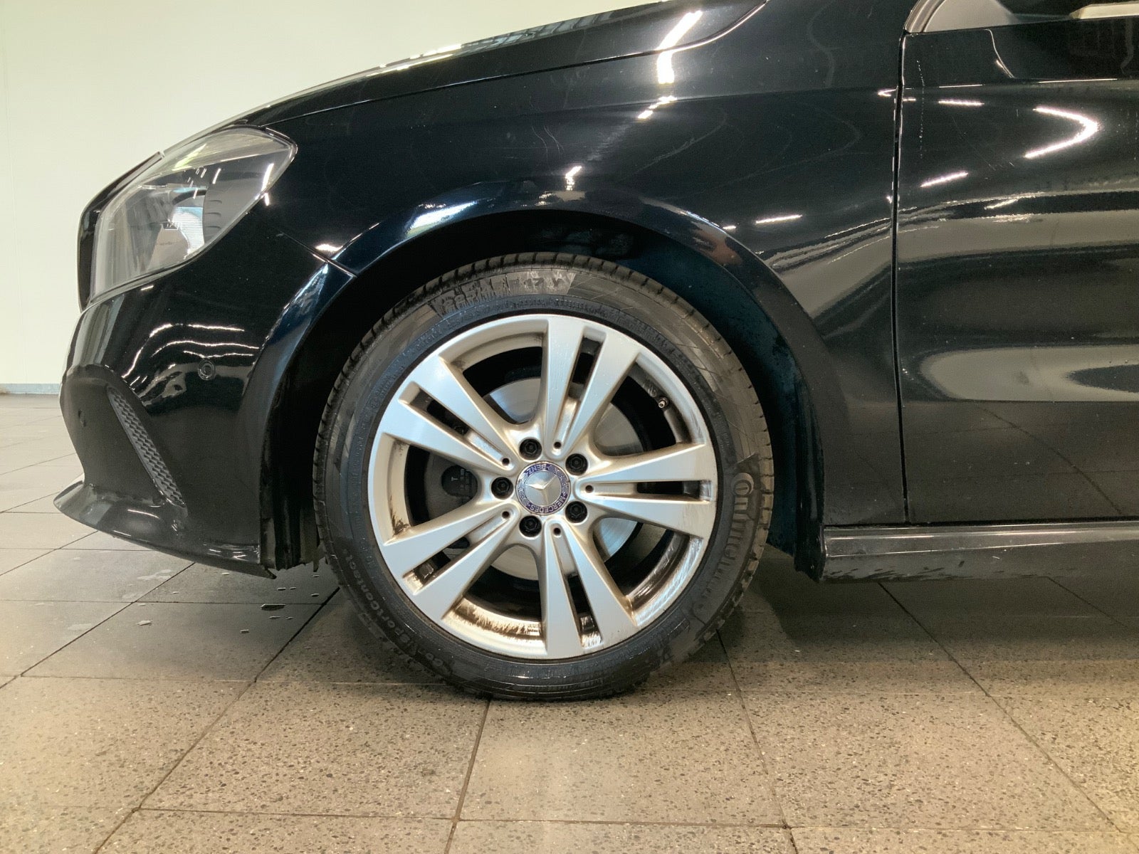Mercedes-Benz A 200 d (5/8)