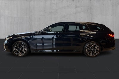 BMW i5 xDrive40 Touring Fully Charged - 1