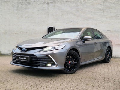 Toyota Camry 2,5 Hybrid H3 Executive CVT 4d