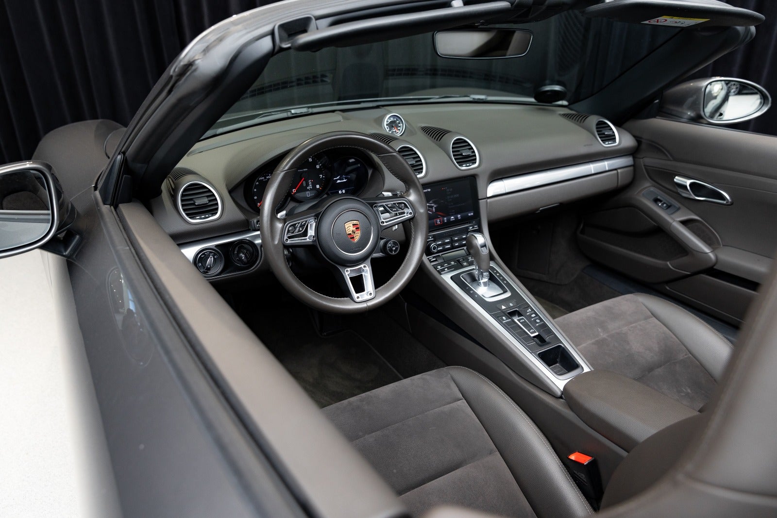 Gallery image 11 of 16