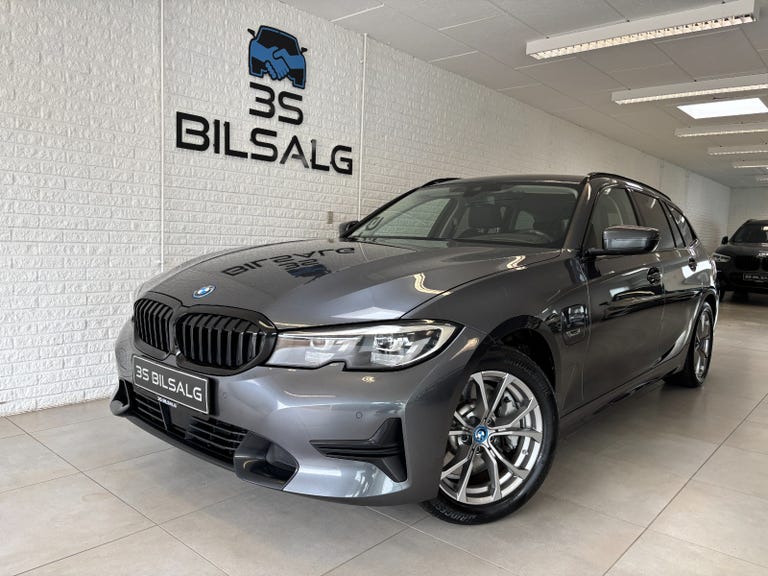 BMW 330e Touring Sport Line aut.