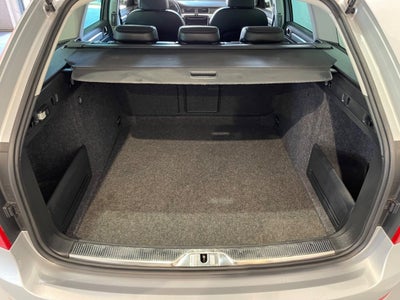Skoda Superb TDi 140 Elegance Combi
