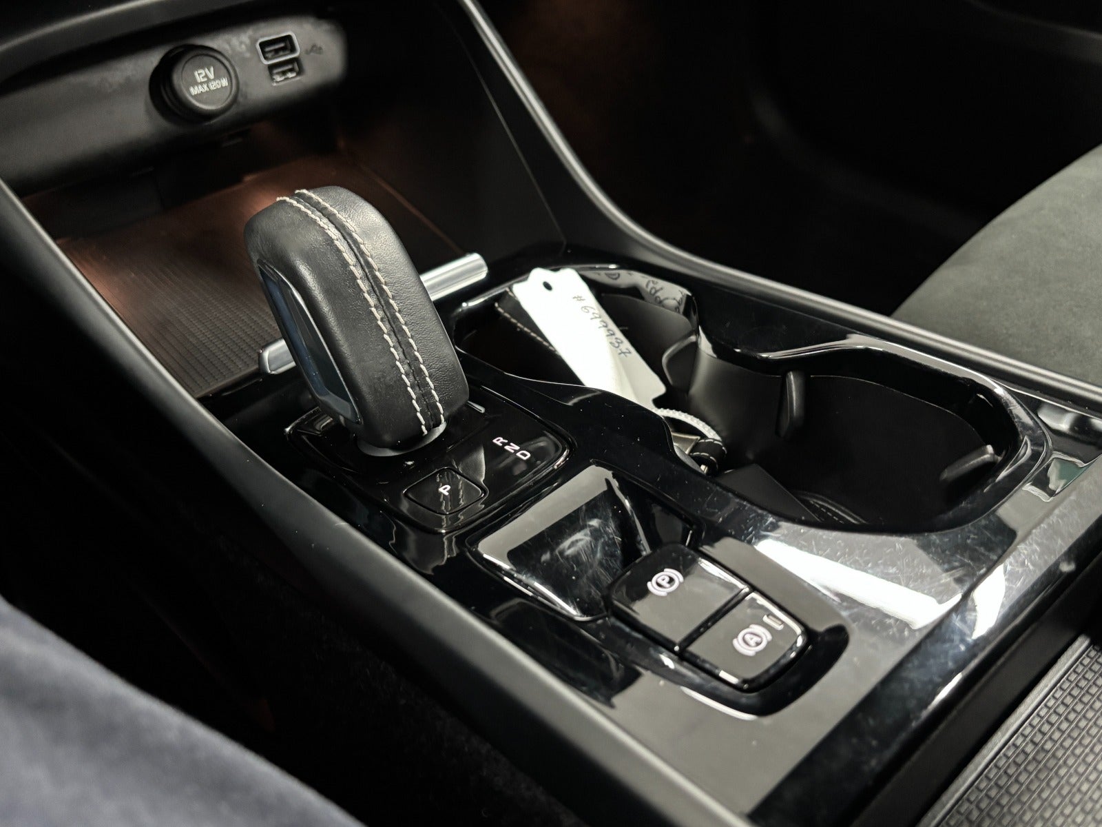 Billede af Volvo XC40 1,5 T5 ReCharge R-Design aut.