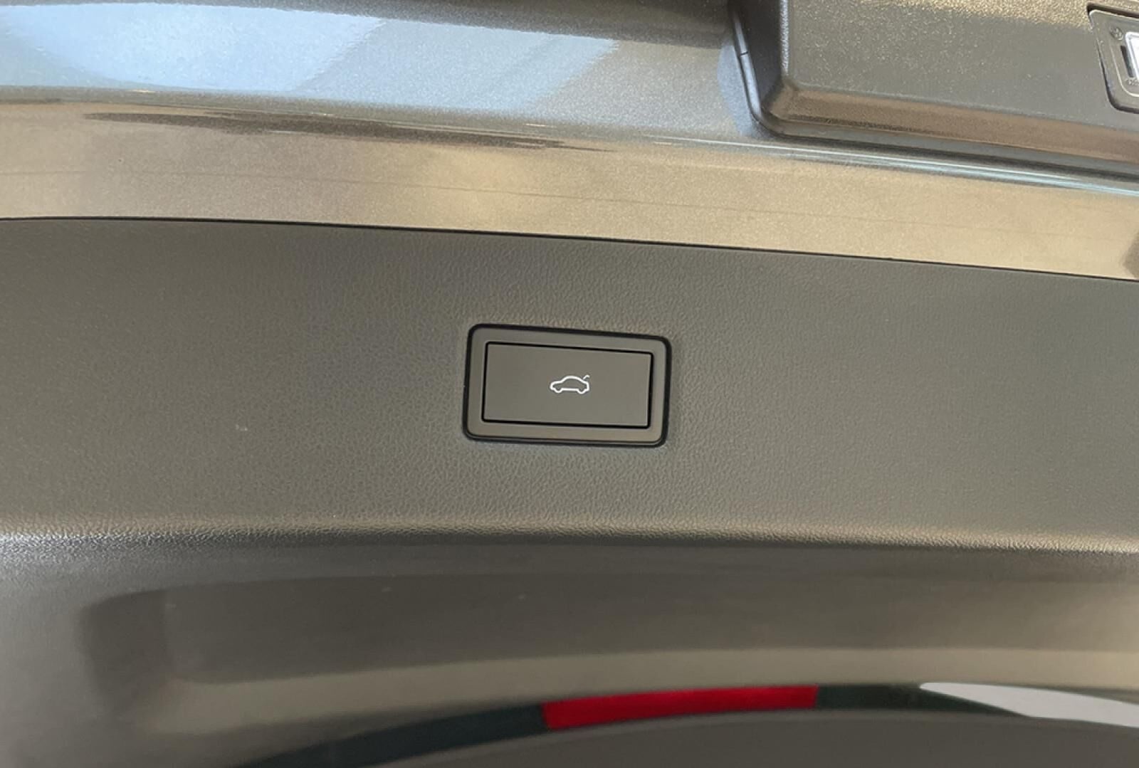 Ford Explorer Select Extended Range