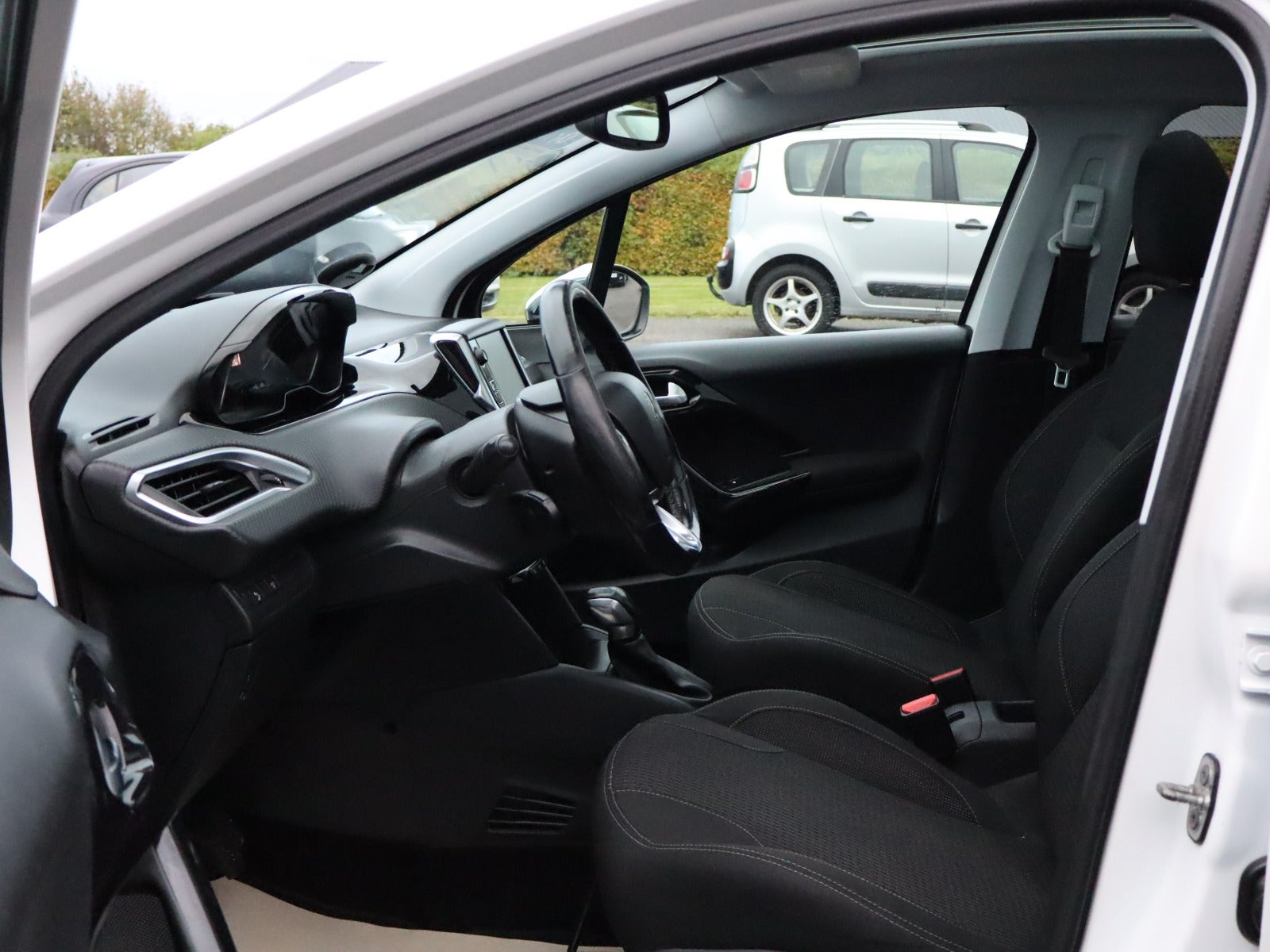 Billede af Peugeot 208 1,6 BlueHDi 100 Allure