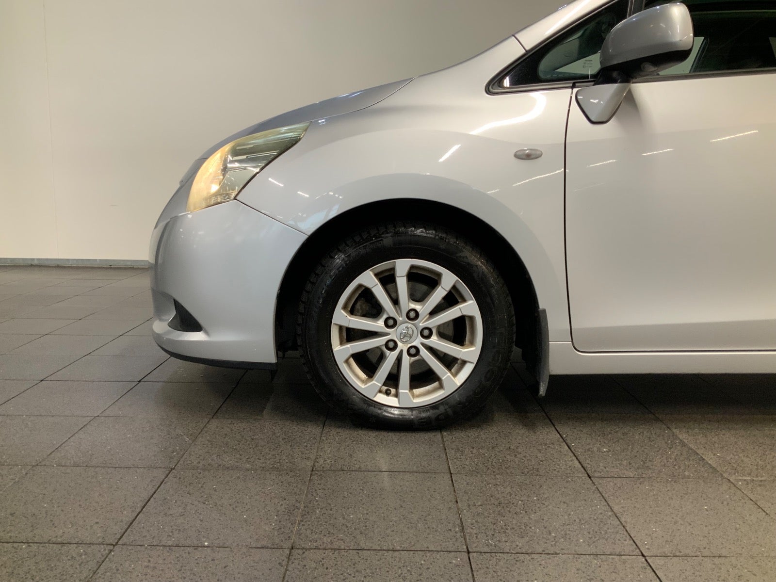 Toyota Verso (3/8)