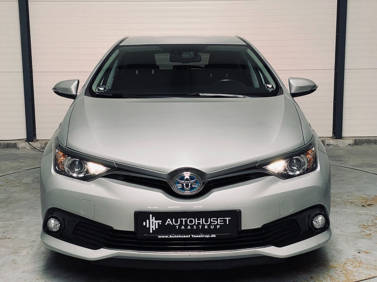 Toyota Auris 2016