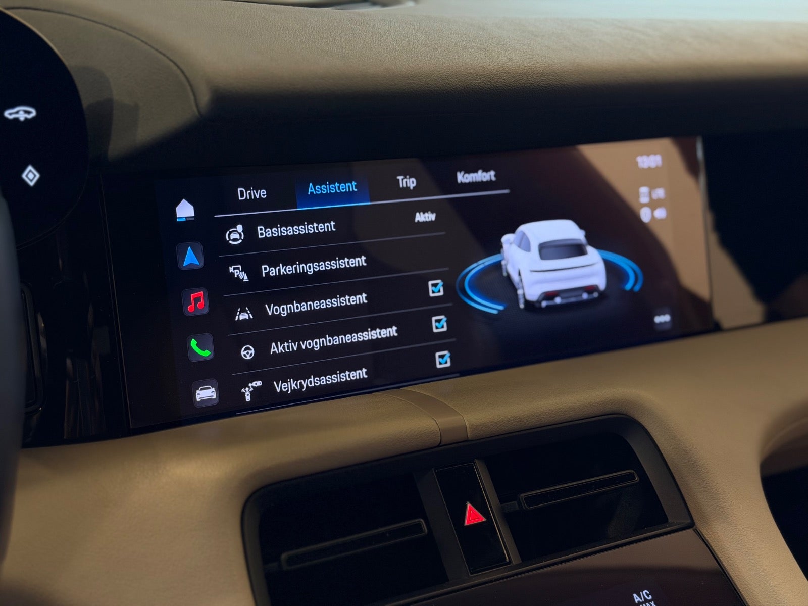 Porsche – Taycan 4