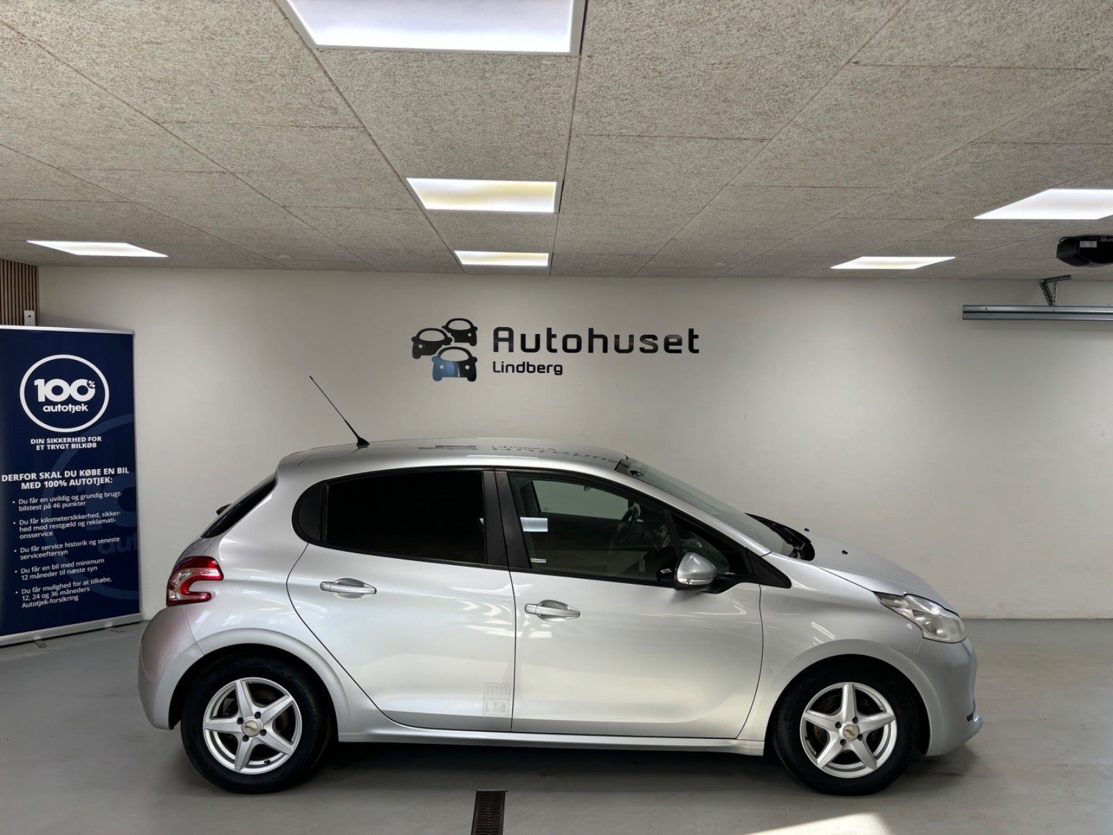 Peugeot 208 2013