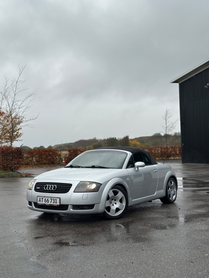 Audi TT 1,8 T 225 Roadster quattro 2d
