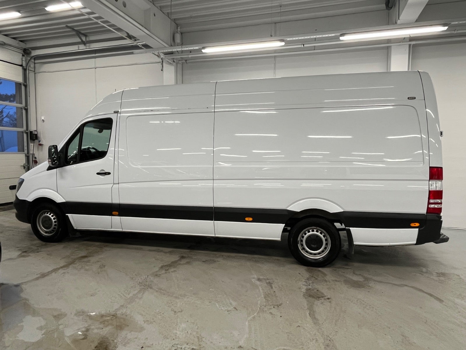 Billede af Mercedes Sprinter 319 3,0 CDi R3 Kassevogn aut.