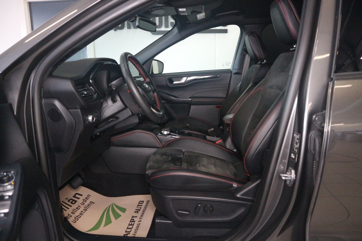 Ford Kuga PHEV ST-Line X CVT