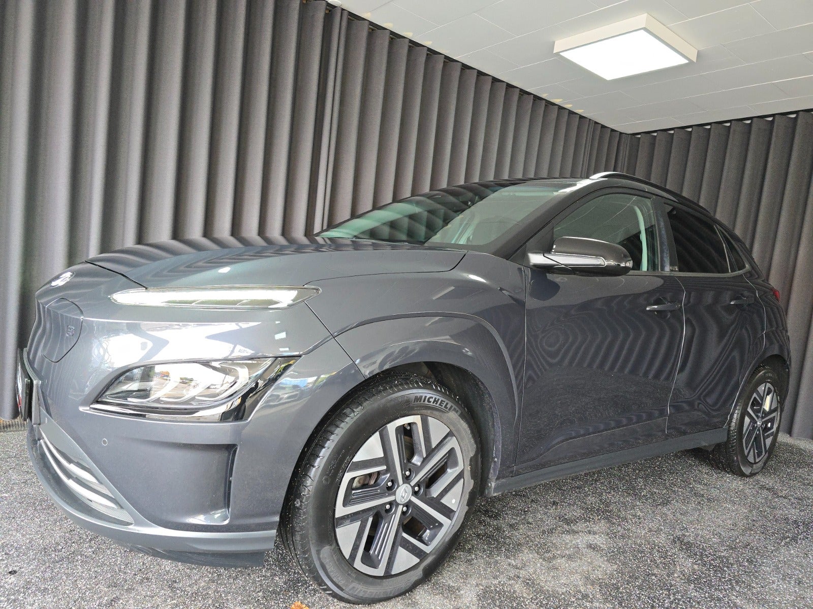 Hyundai Kona EV Trend