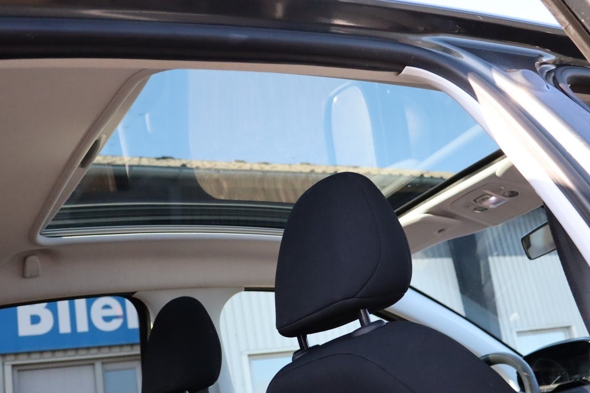 Billede af Peugeot 208 1,6 BlueHDi 100 Allure Sky