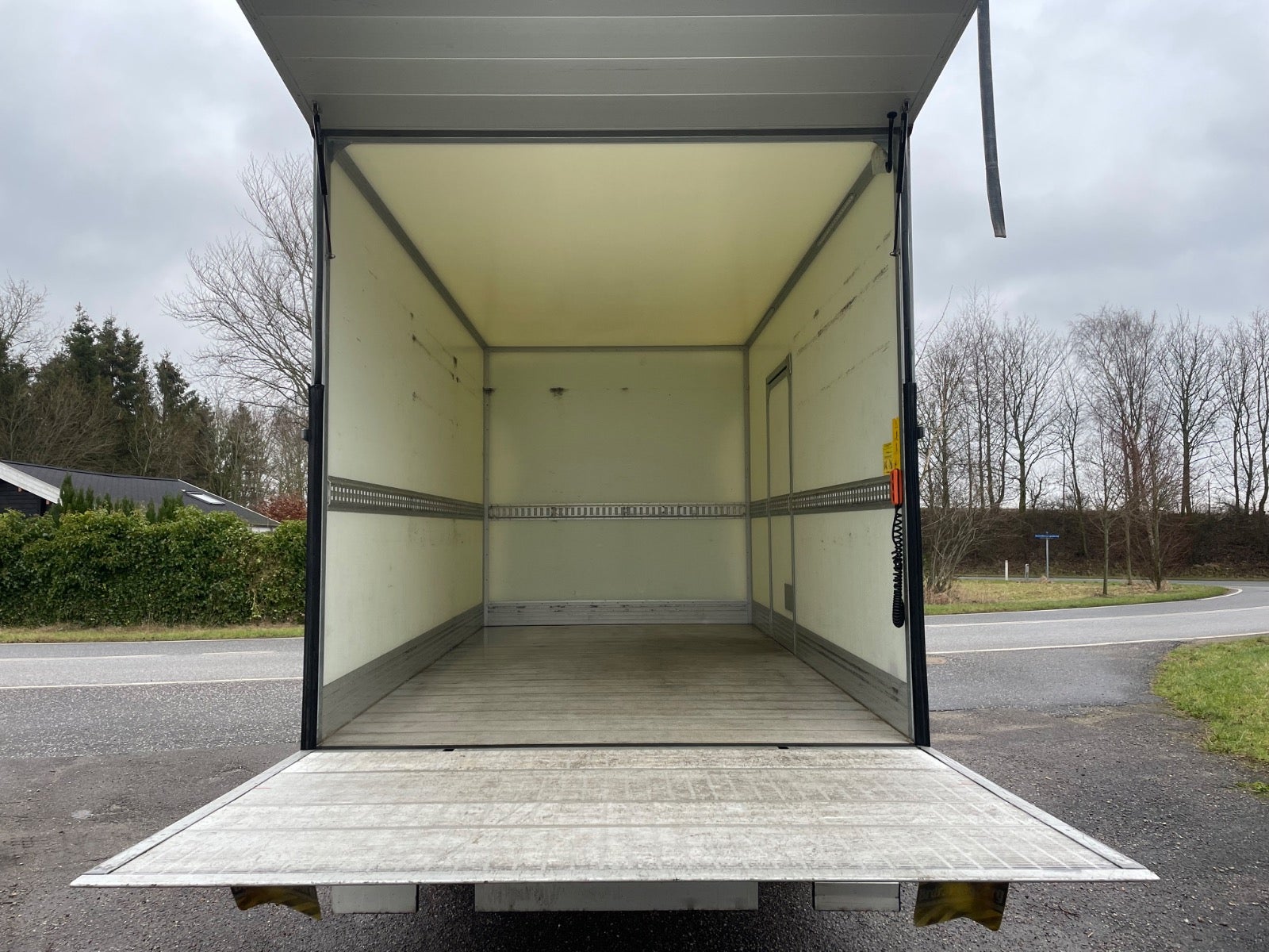 Billede af Renault Master IV T35 2,3 dCi 180 L3 Alukasse m/lift