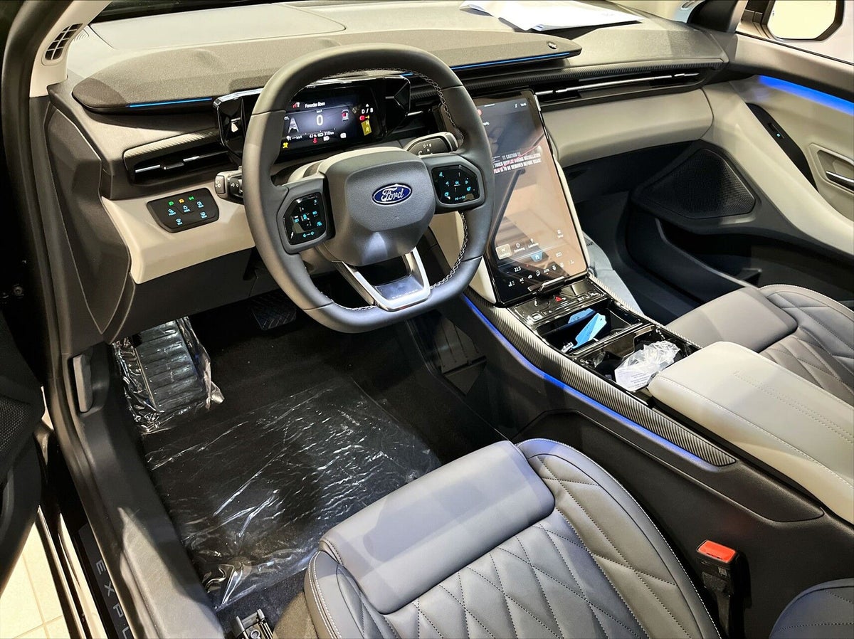 Ford Explorer Premium Extended Range generic.image 1