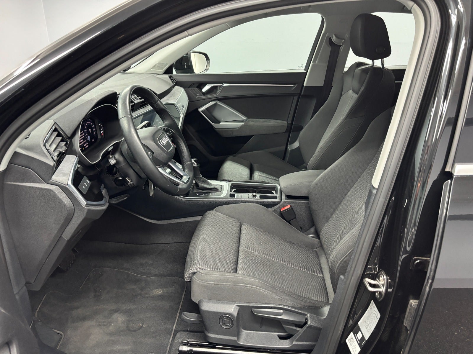 Billede af Audi Q3 45 TFSi e Attitude plus Sportback S-tr.