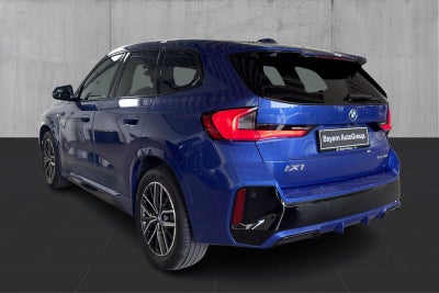 BMW iX1 eDrive20 M-Sport BMW iX1 eDrive20 M-Sport - 2