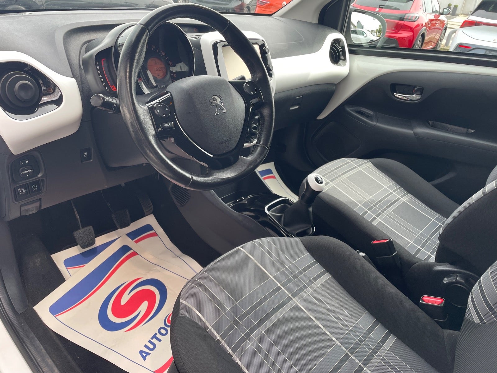 Billede af Peugeot 108 1,0 e-VTi 69 White Edition