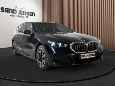 BMW i5 eDrive40 Touring Fully Charged M-Sport