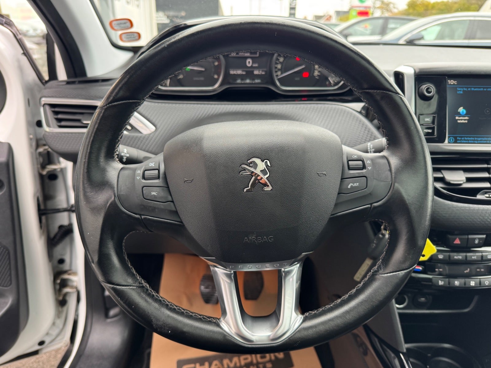 Billede af Peugeot 2008 1,5 BlueHDi 100 Allure Sky