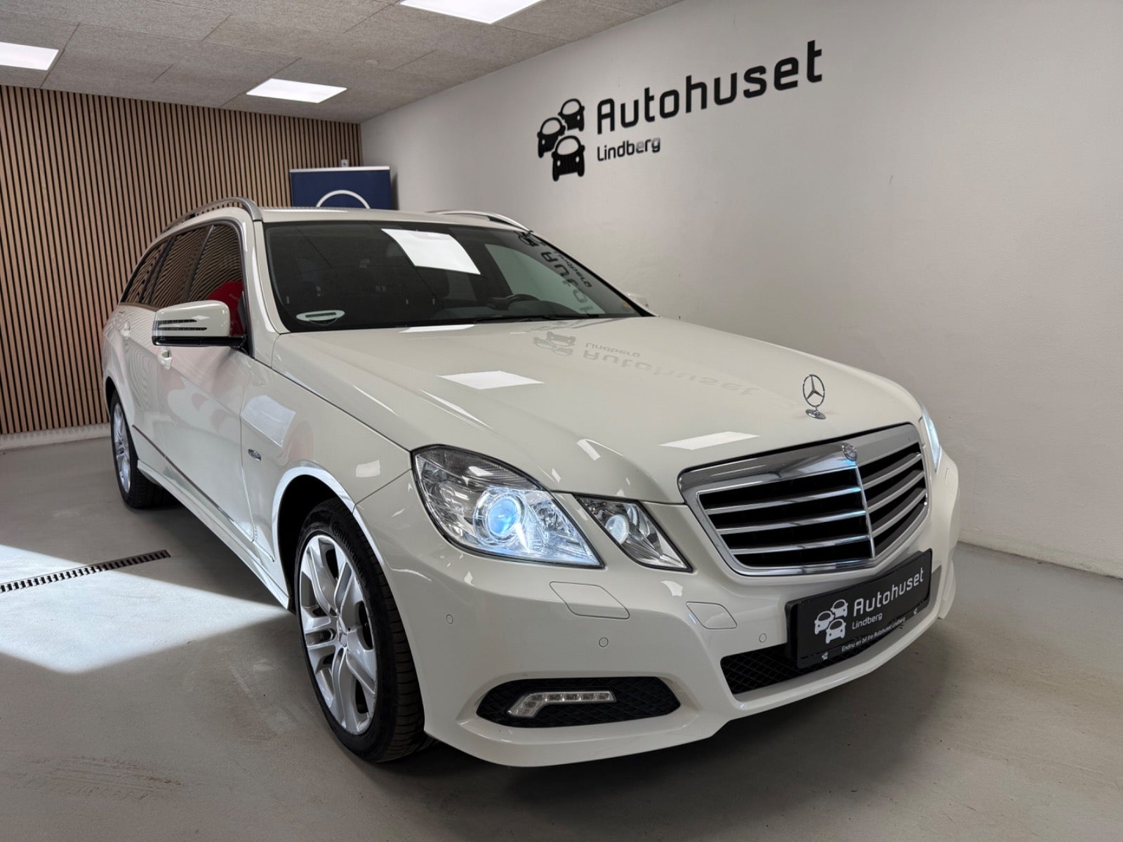 Billede af Mercedes E250 1,8 CGi Avantgarde stc. aut. BE